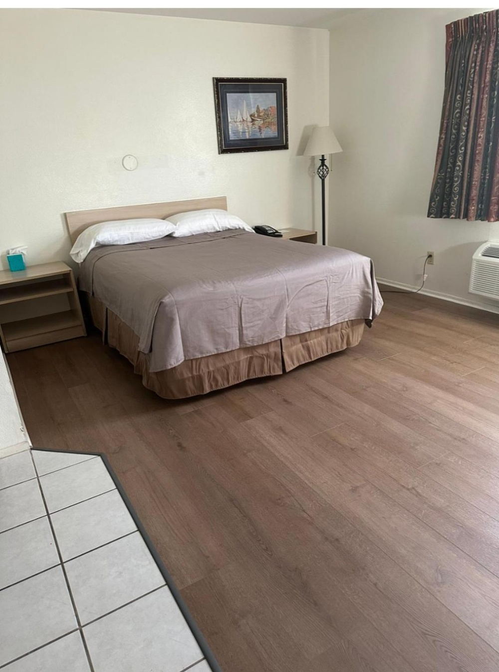 Jolly Roger Hotel Main image